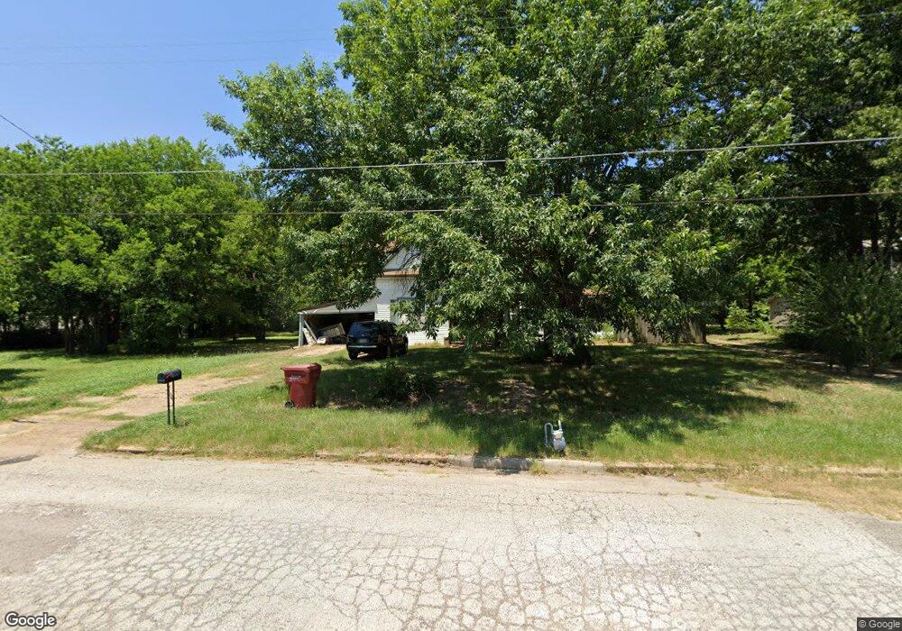 816 W 5th St, Bonham, TX 75418 - photo 1