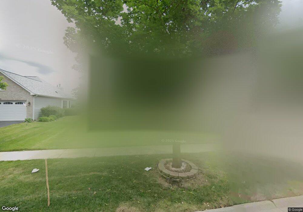 4020 Schillinger Dr unit 2, Naperville, IL 60564 - photo 1