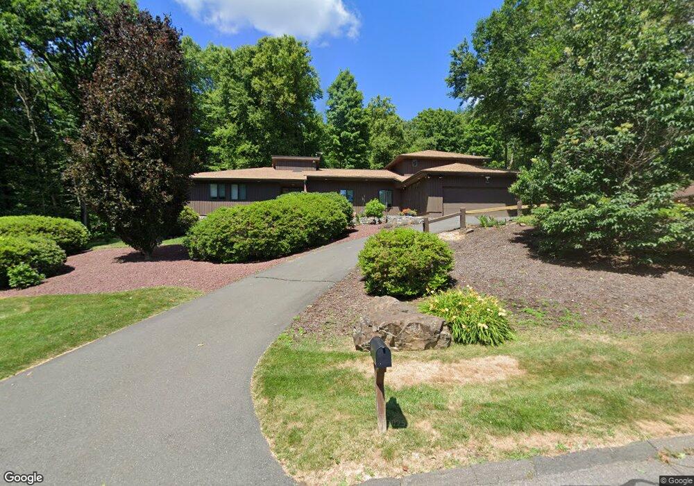 32 High Wood Rd, Bloomfield, CT 06002 - photo 1