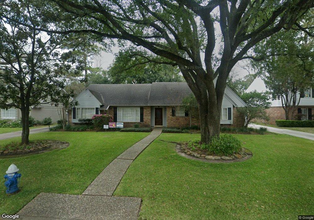 13906 Woodthorpe Ln, Houston, TX 77079 - photo 1
