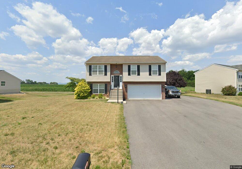 15255 Camden Dr, Greencastle, PA 17225 - photo 1