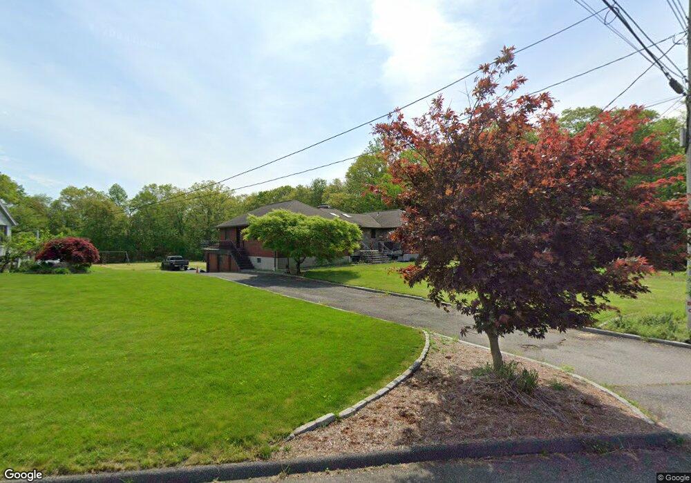 49 Chalon Rd, Trumbull, CT 06611 - photo 1