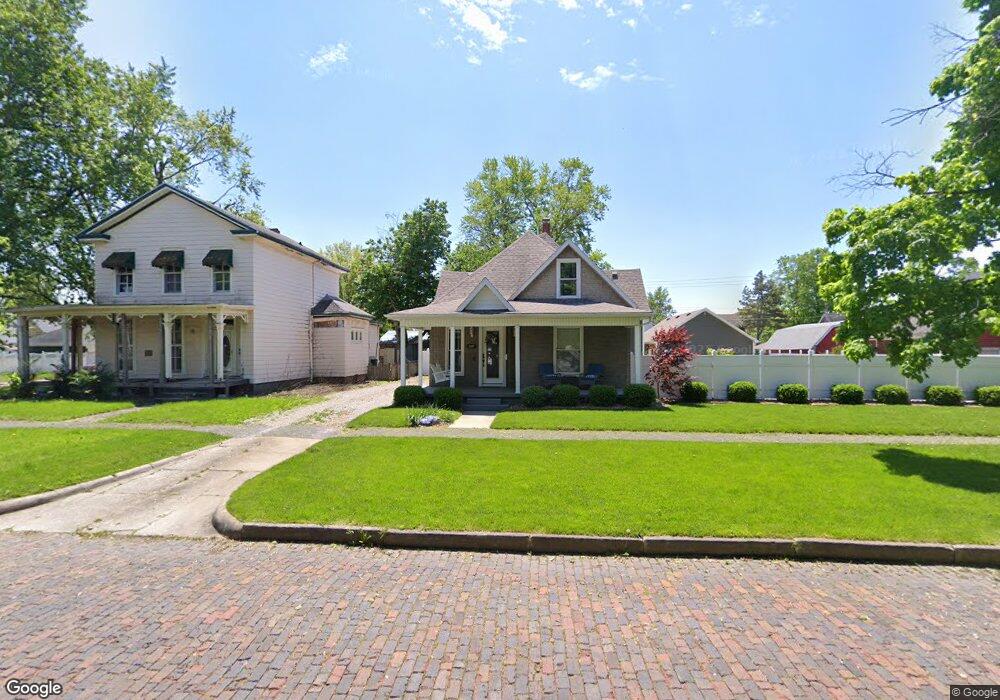 1107 Wabash Ave, Mattoon, IL 61938 - photo 1