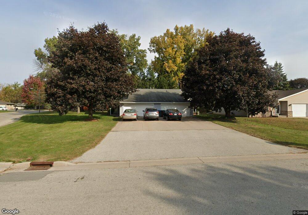 2820 W Parkmoor Ct, Appleton, WI 54914 - photo 1