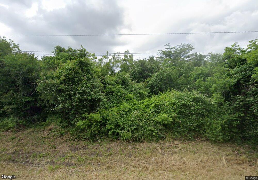 206 Pearl St, Brazoria, TX 77422 - photo 1