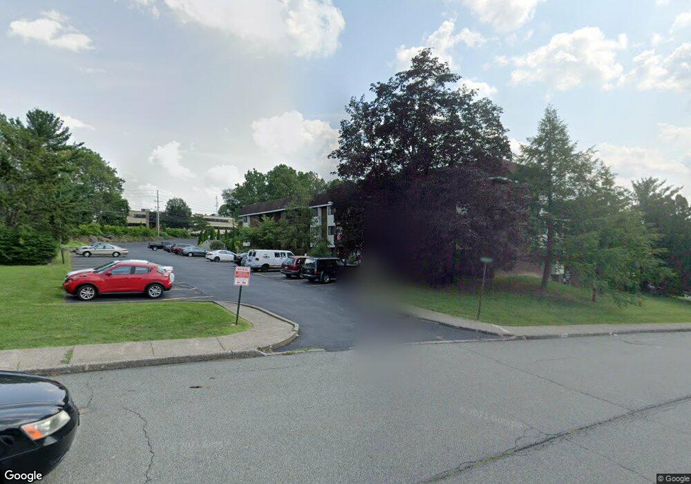 1575 Creekside Rd unit 1, Whitehall, PA 18052 - photo 1