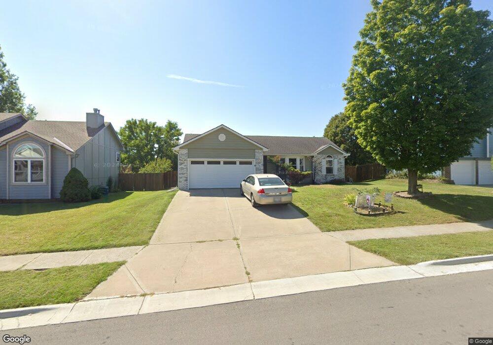 113 E Calico Dr, Raymore, MO 64083 - photo 1