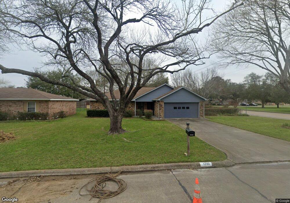 1710 Heather Ln, Alvin, TX 77511 - photo 1