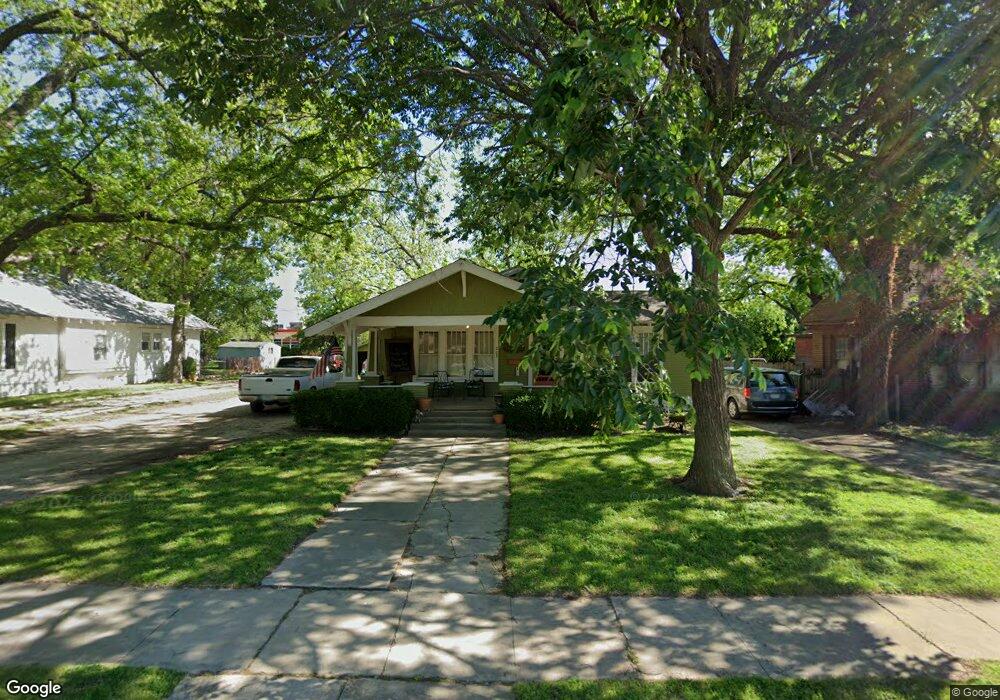 208 E Hird St, Gainesville, TX 76240 - photo 1