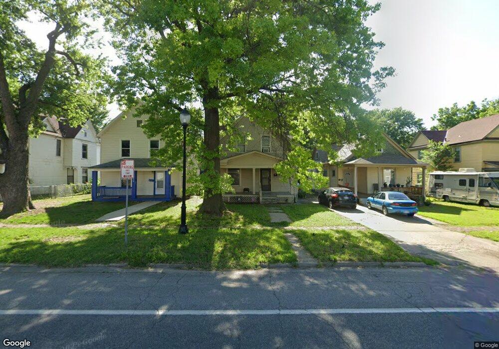 1317 SW Washburn Ave, Topeka, KS 66604 - photo 1