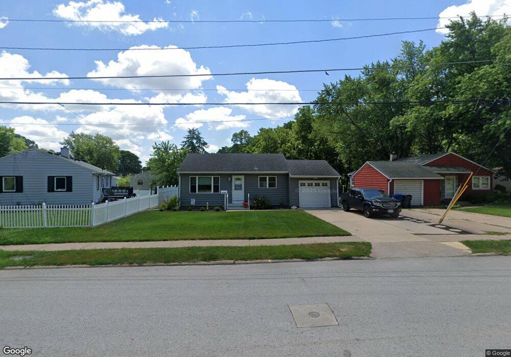 622 Waverly Rd, Davenport, IA 52804 - photo 1