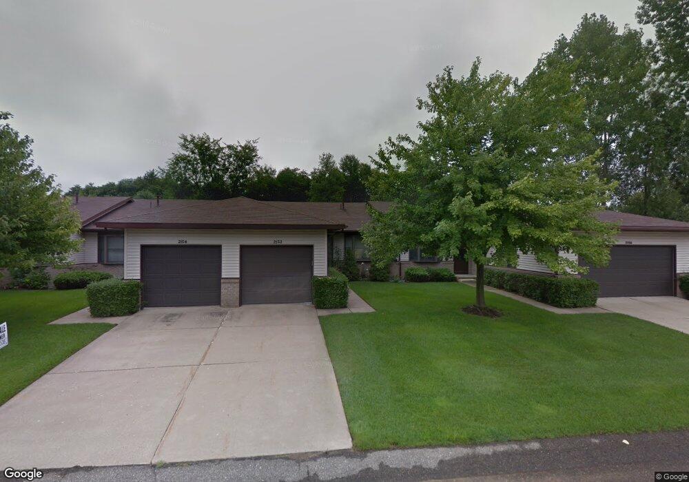 2152 Remington Way NE, Grand Rapids, MI 49505 - photo 1