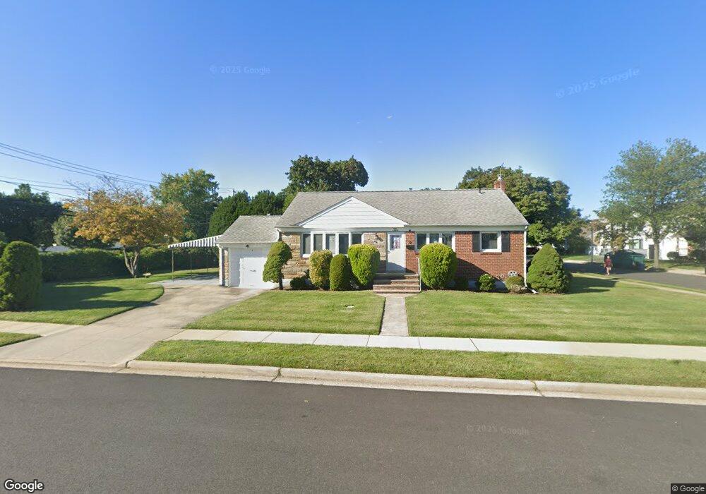 2 Marta Ln, Syosset, NY 11791 - photo 1