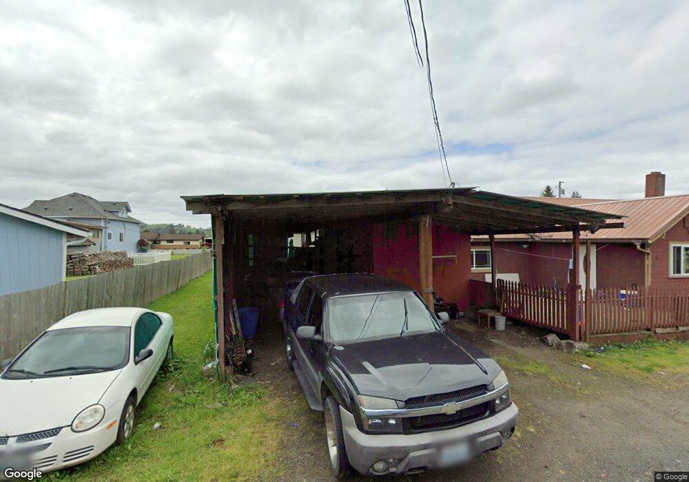 1010 Willapa First St, Raymond, WA 98577 - photo 1