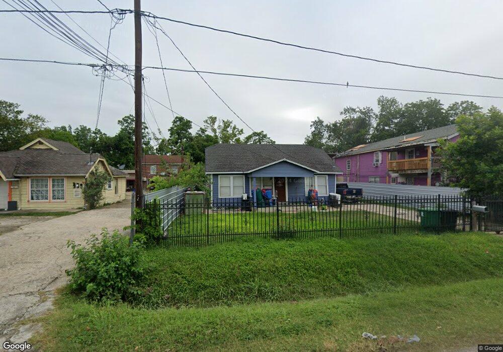 2403 Caplin St, Houston, TX 77026 - photo 1
