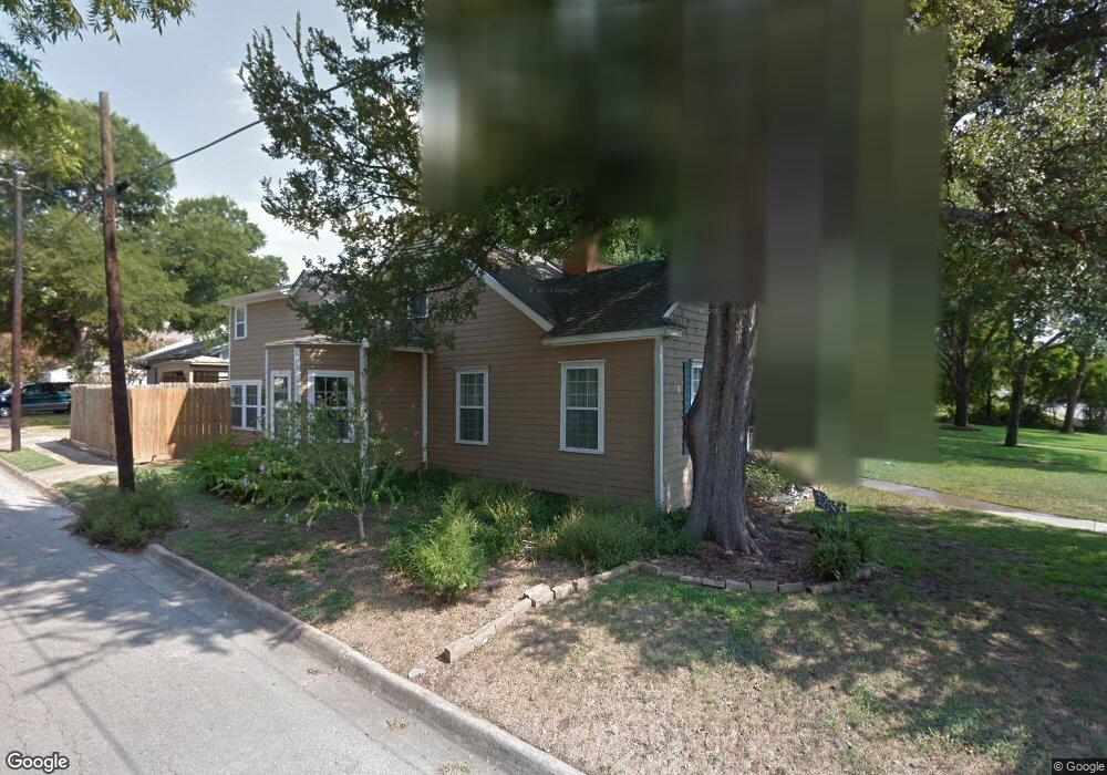 702 S Denton St, Gainesville, TX 76240 - photo 1