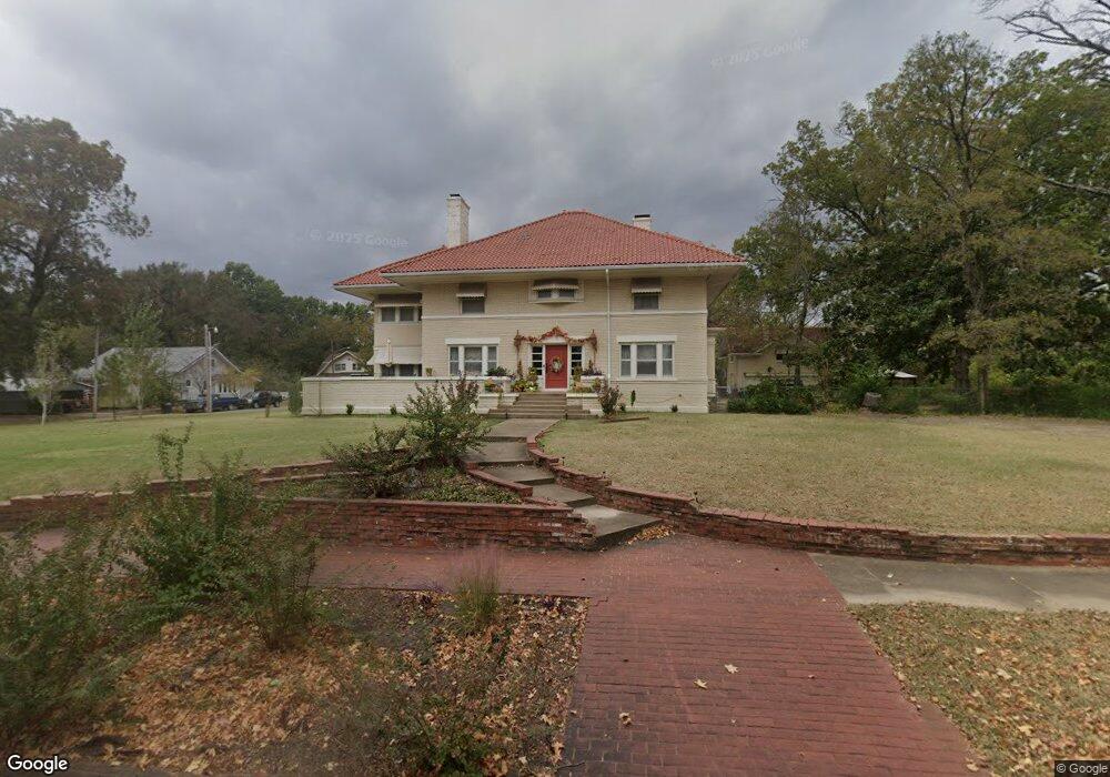 806 N Grand Ave, Okmulgee, OK 74447 - photo 1