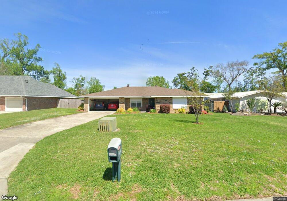 1400 N Chateau Cir, Lake Charles, LA 70605 - photo 1