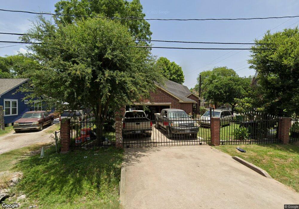 870 Prosper St, Houston, TX 77088 - photo 1
