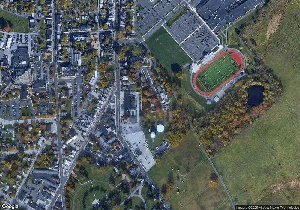 557 Hillcrest Place unit 1, Gettysburg, PA 17325 - photo 1