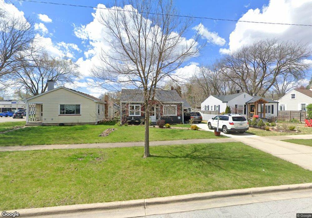 443 S Commonwealth Ave, Aurora, IL 60506 - photo 1