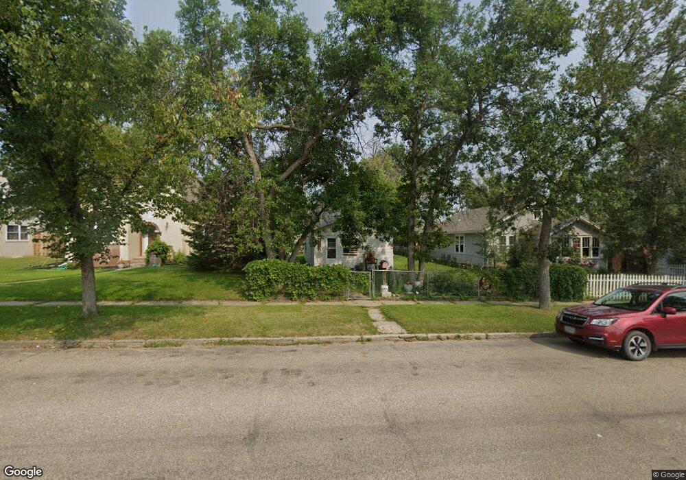 815 3rd Ave SE, Jamestown, ND 58401 - photo 1