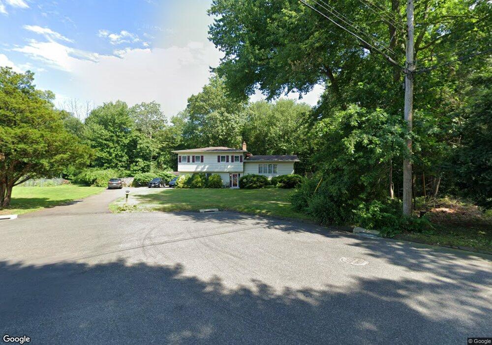 40 Chatfield Dr, Trumbull, CT 06611 - photo 1