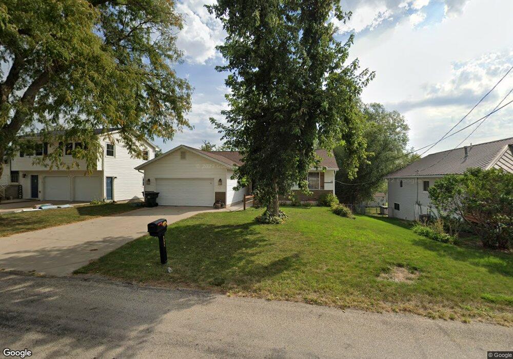 2331 27th St SW, Cedar Rapids, IA 52404 - photo 1