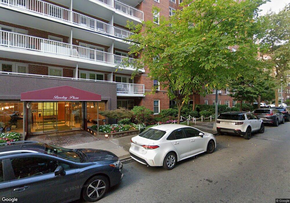 The Barclay Plaza unit 9I0, Forest Hills, NY 11375 - photo 1