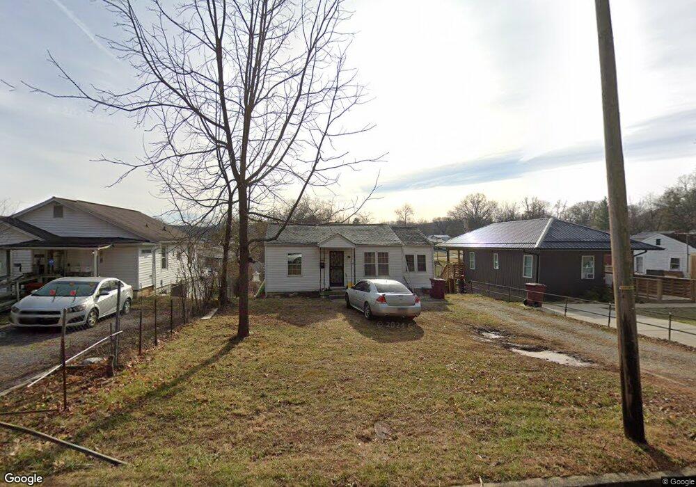 1810 E Unaka Ave, Johnson City, TN 37601 - photo 1