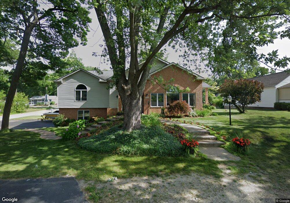 6928 Dandison Blvd, West Bloomfield, MI 48324 - photo 1