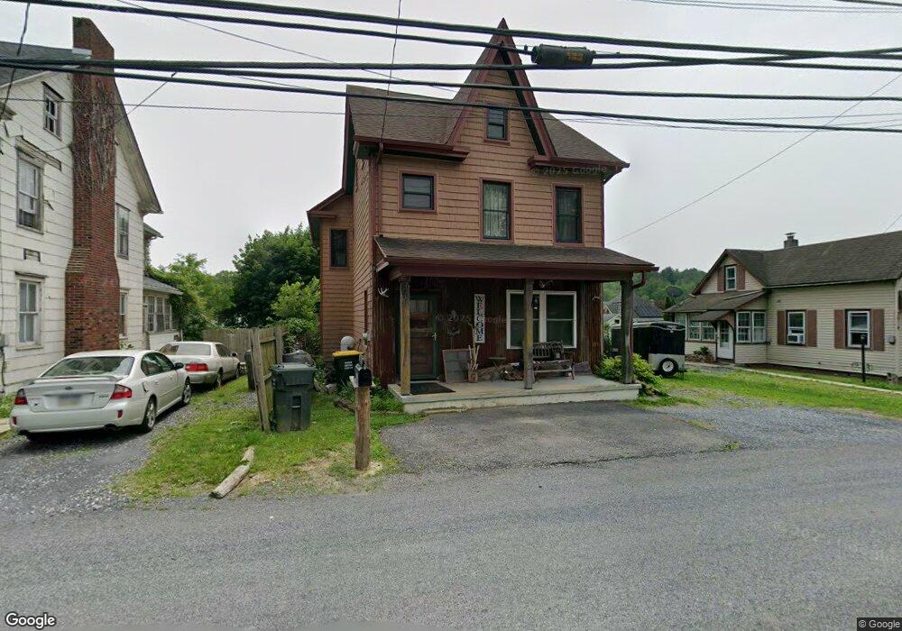 3912 E Grant St, Slatington, PA 18080 - photo 1