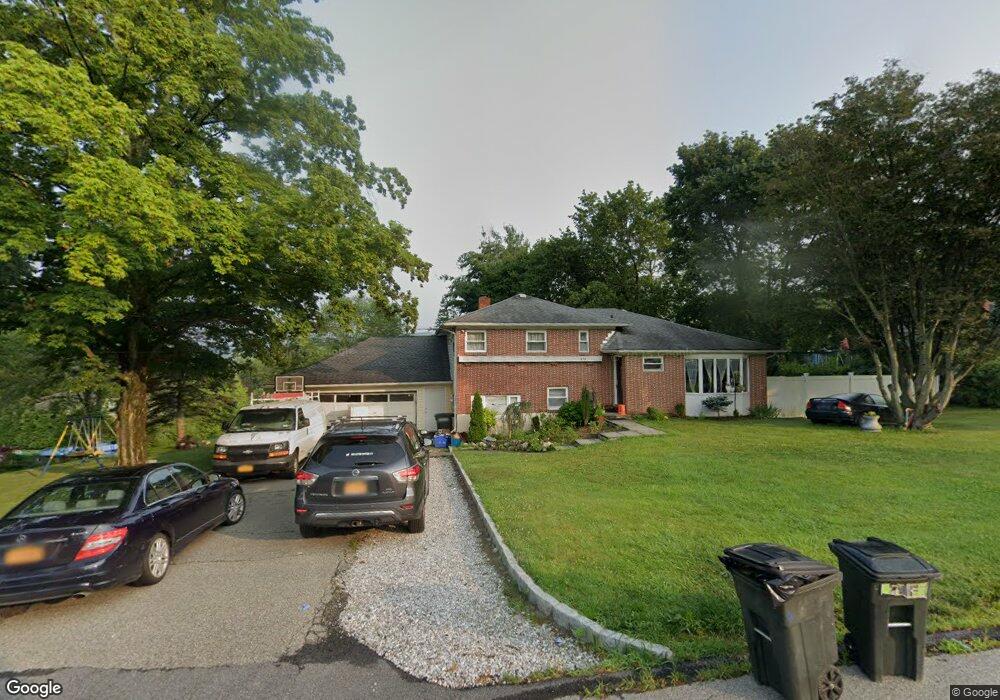 354 Fairview Ave, Yorktown Heights, NY 10598 - photo 1