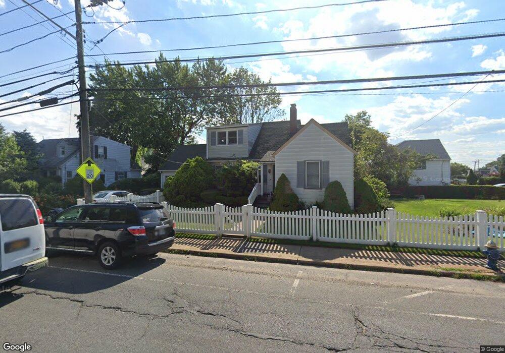 3152 Oceanside Rd, Oceanside, NY 11572 - photo 1