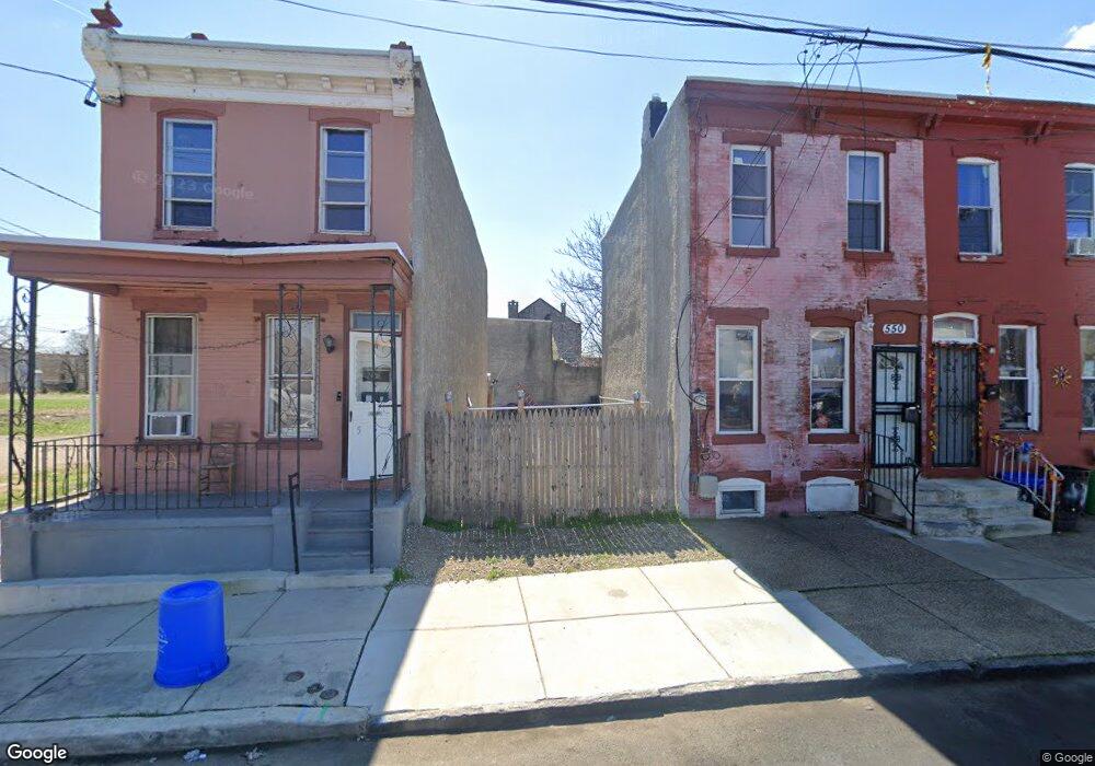 552 Pine St, Camden, NJ 08103 - photo 1