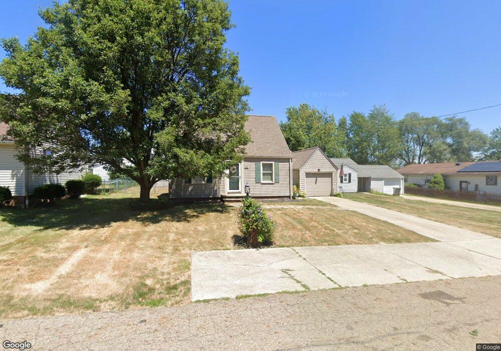 1131 28th St NE, Canton, OH 44714 - photo 1