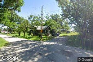 400 East St, Nokomis, IL 62075