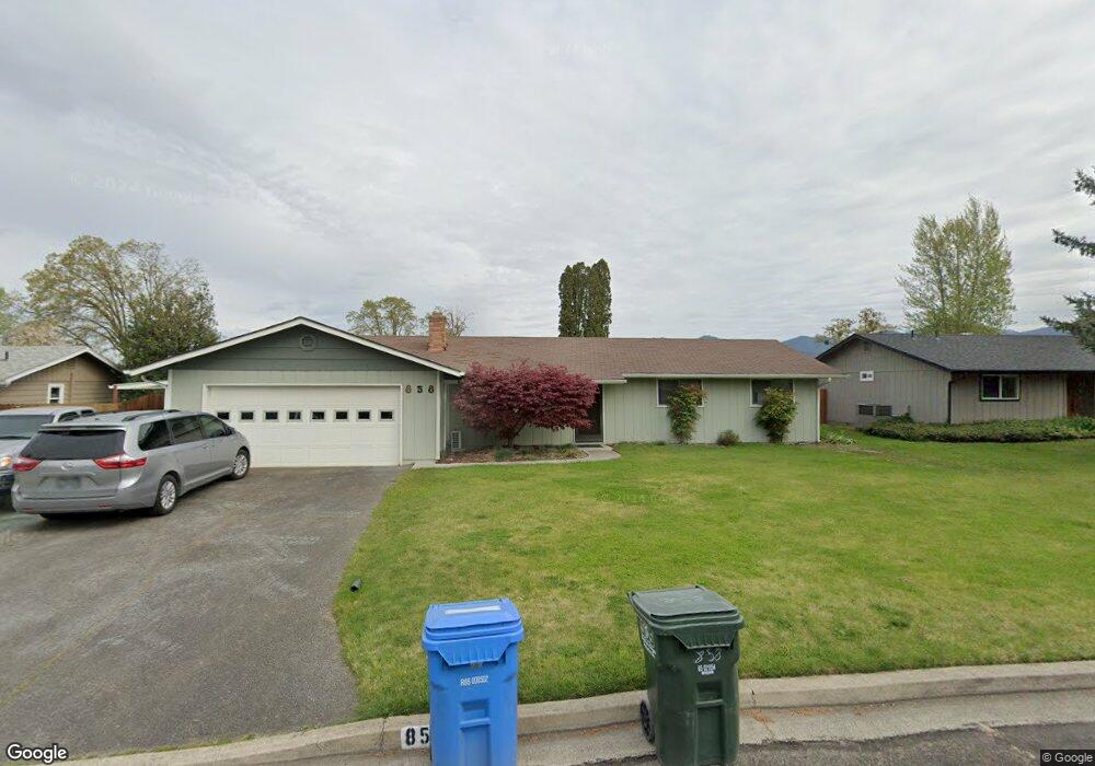 858 Lark Ellen Way, Grants Pass, OR 97527 - photo 1