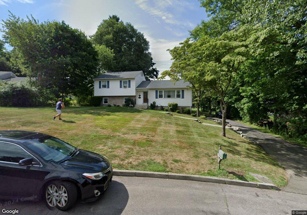 274 Hawthorne Dr, Fairfield, CT 06825 - photo 1