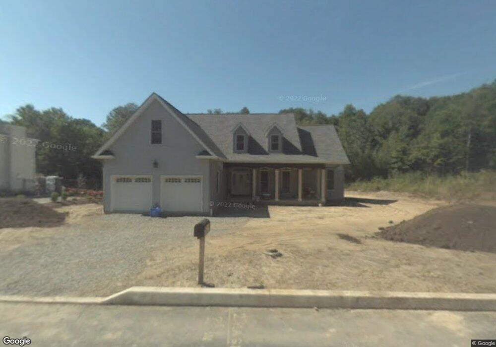 114 Black Walnut Dr, Olyphant, PA 18447 - photo 1