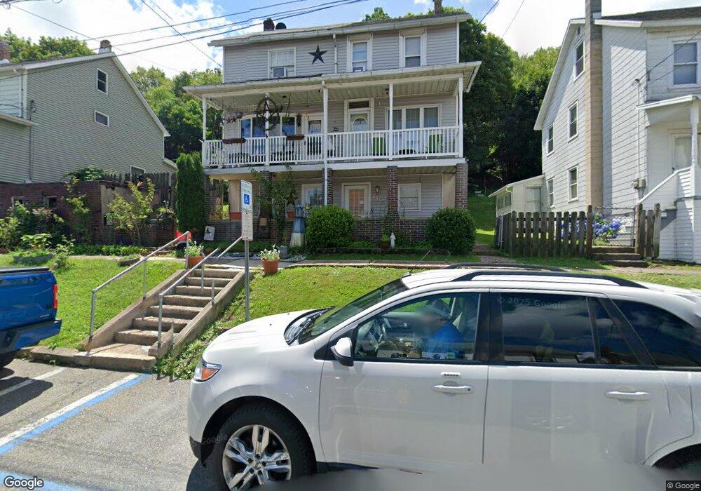 316 E Abbott St, Lansford, PA 18232 - photo 1