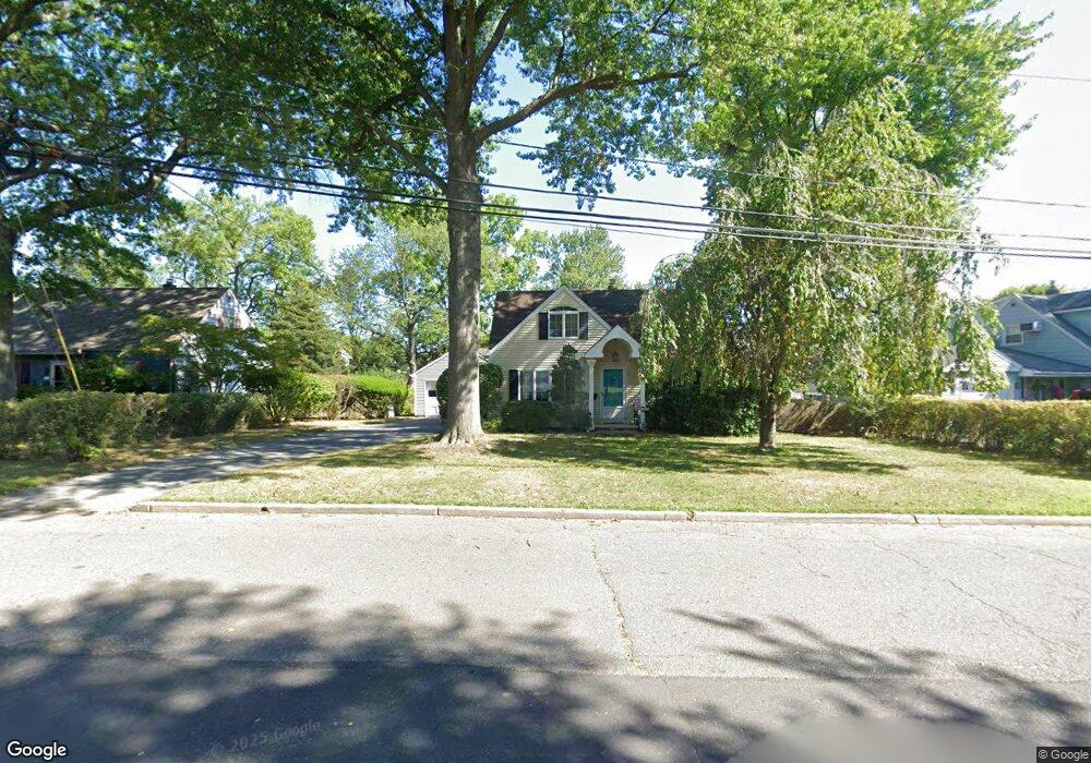 197 Coombs Dr, Paramus, NJ 07652 - photo 1