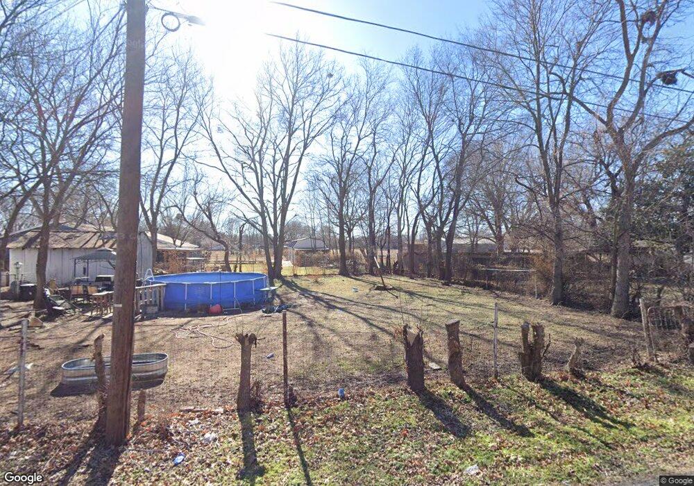 465 E Claremore St, Claremore, OK 74017 - photo 1