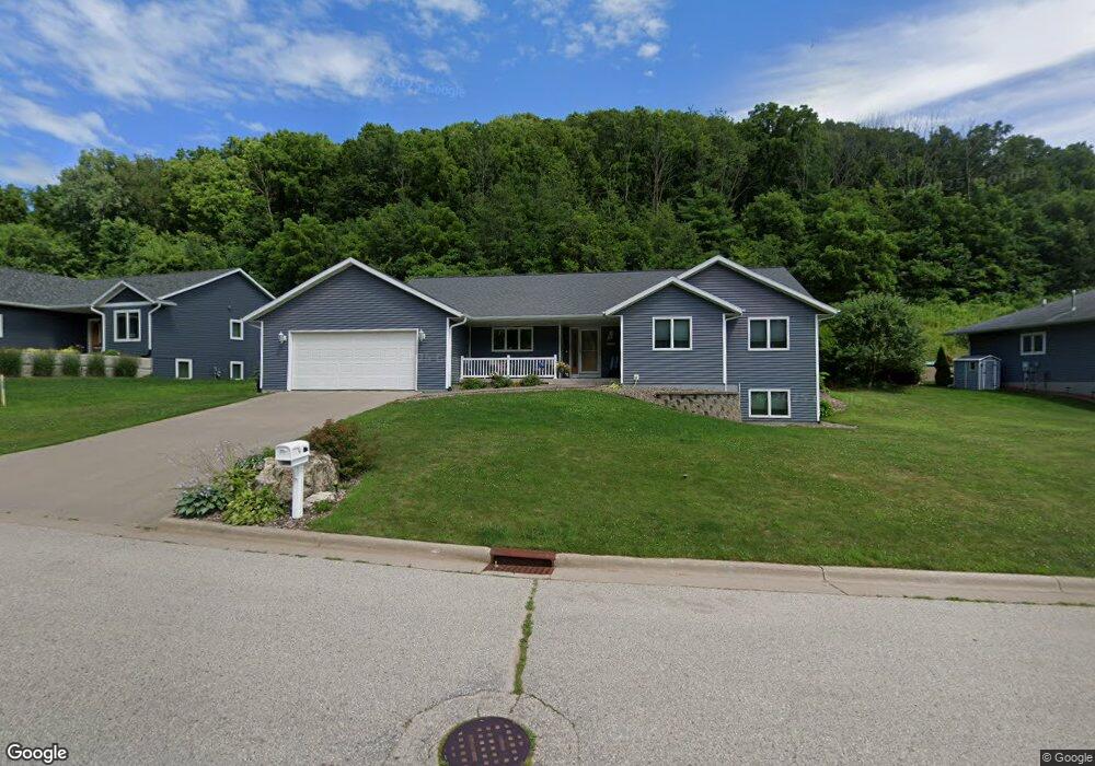 534 Red Apple Dr, La Crescent, MN 55947 - photo 1