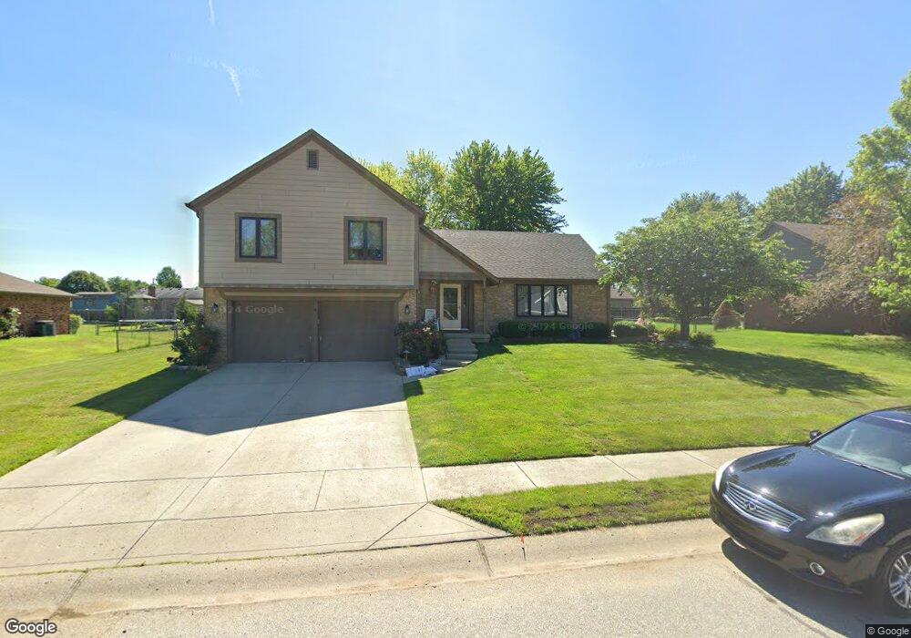 1015 Creekside Ln, Plainfield, IN 46168 - photo 1