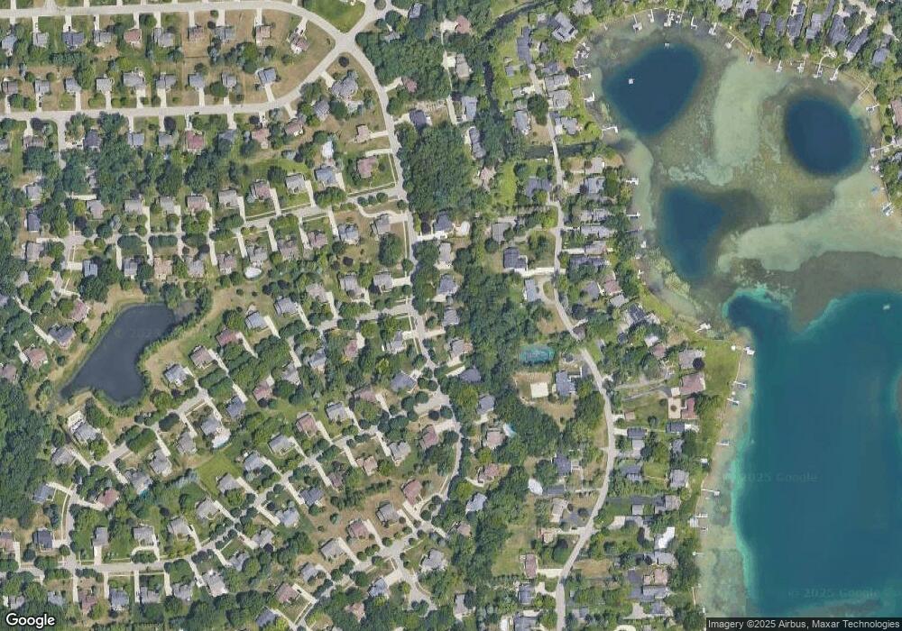 2721 West Bloomfield Oaks Dr, West Bloomfield, MI 48324 - photo 1