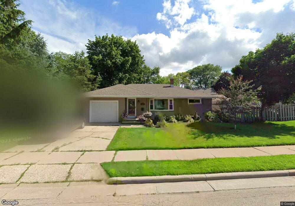 1225 W Brewster St, Appleton, WI 54914 - photo 1