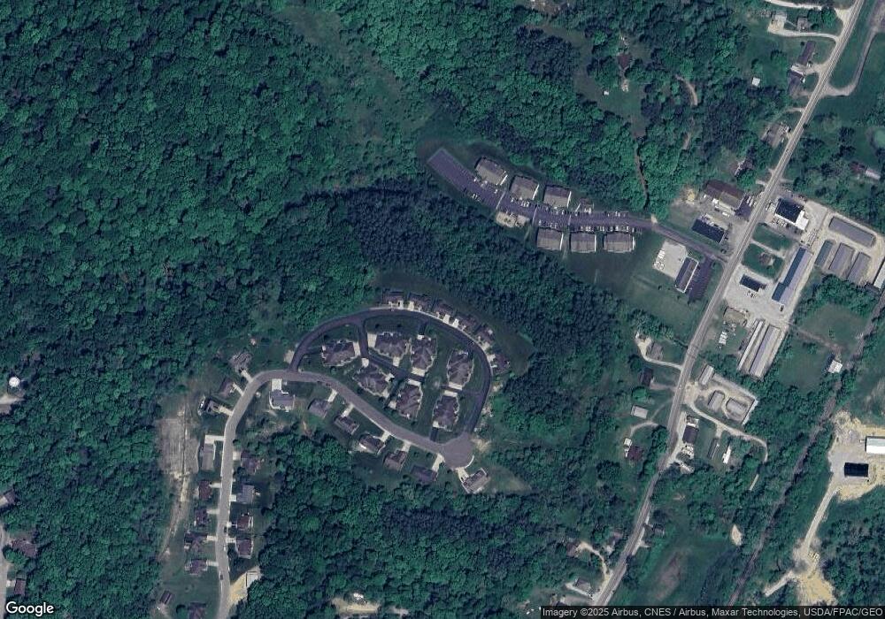 552 Edgehill Cir, Logan, OH 43138 - photo 1