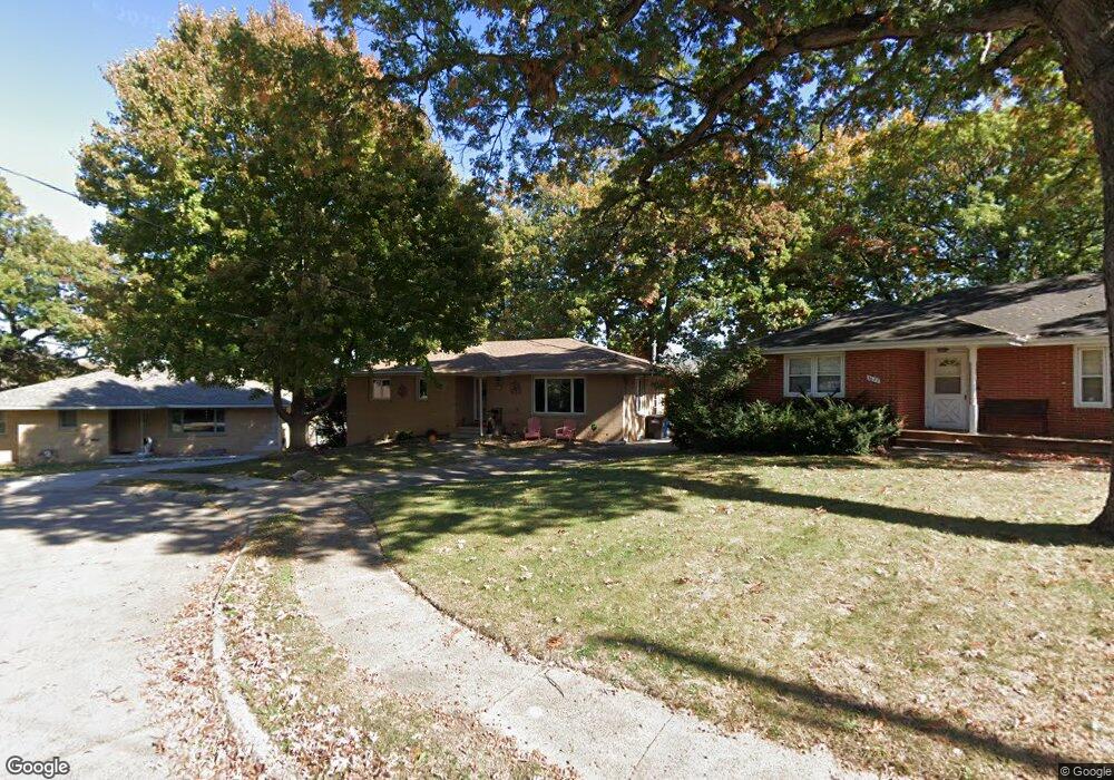 3629 Oakcrest Dr, Des Moines, IA 50310 - photo 1