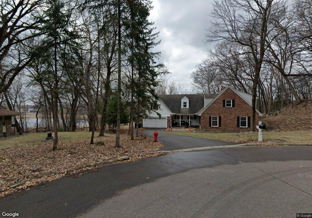 4828 Lamplighters Ln, Minnetonka, MN 55345 - photo 1